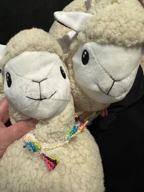 Cute Plush Llama Slippers Size 10.5 – Never Worn